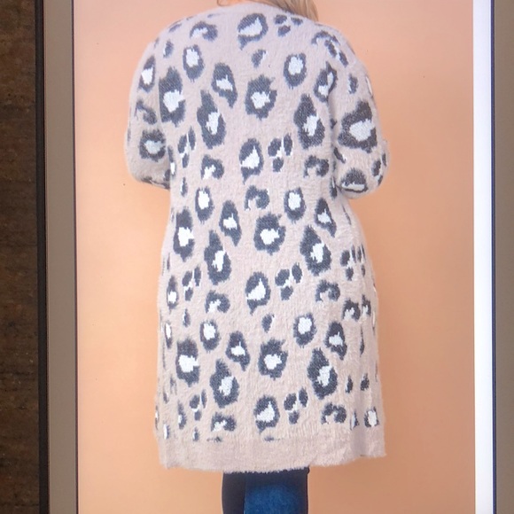 Animal Print Sweater - Picture 2 of 5